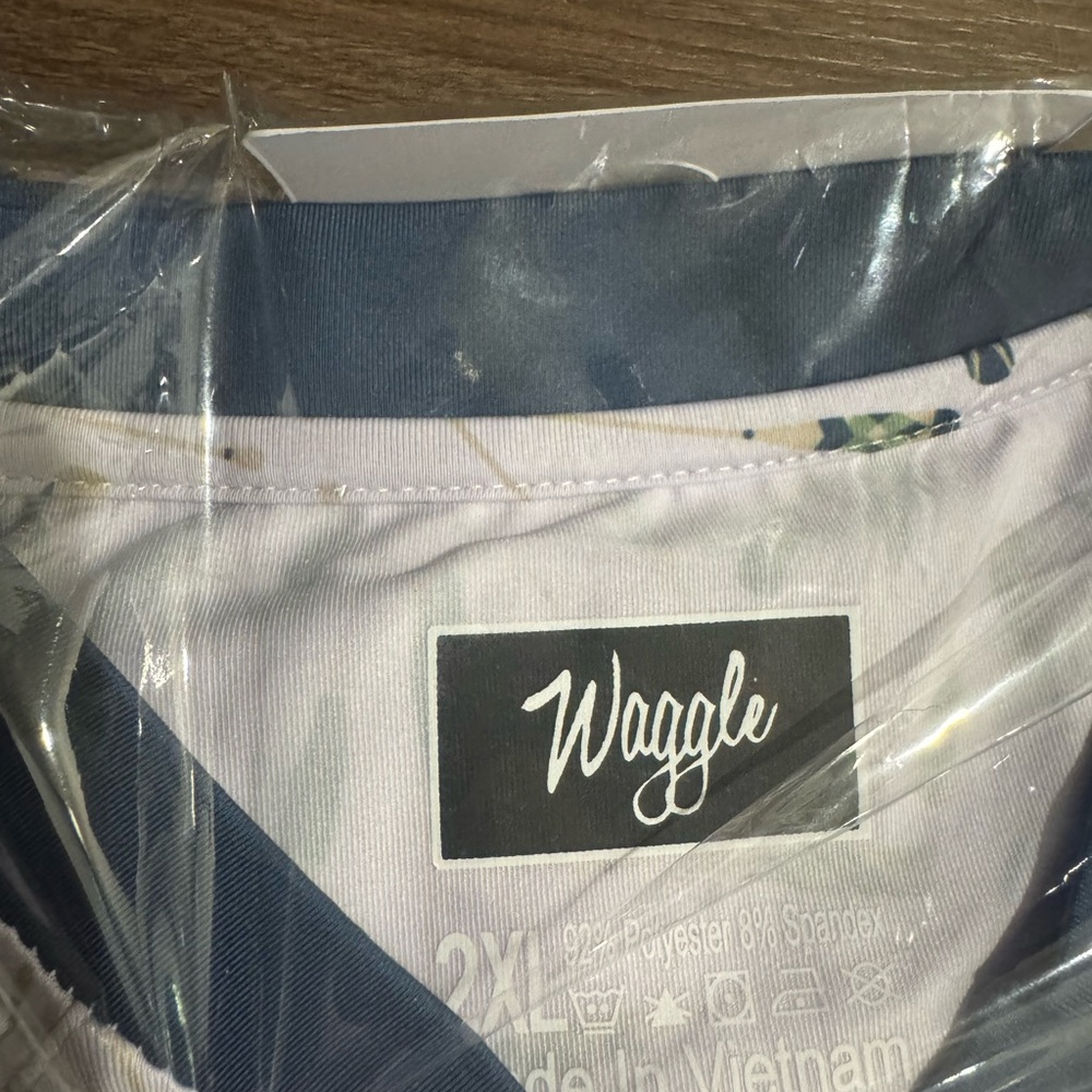 Waggle men’s golf polo NEW - Picture 2 of 5